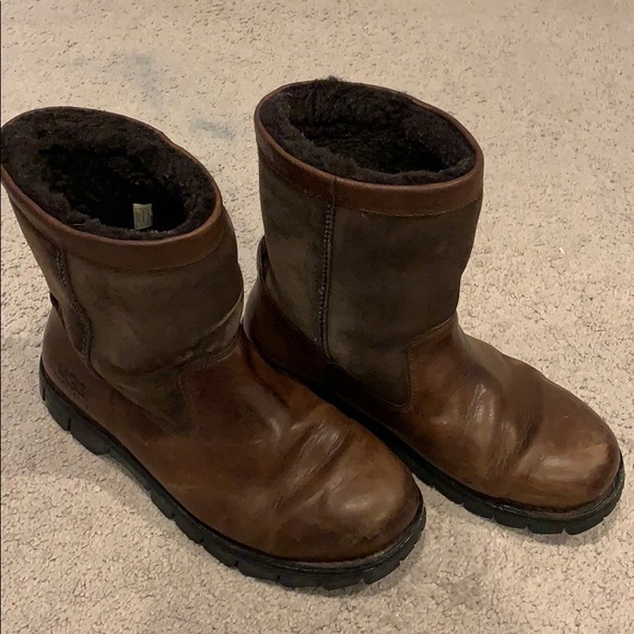 mens ugg pull on boots